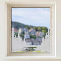 Glastattoo - Idyllische Landschaft mit Bäumen und einem Fluss mit Steinen