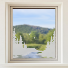 Glastattoo - Idyllische Landschaft mit Bäumen, einem Fluss und zwei Greifvögeln